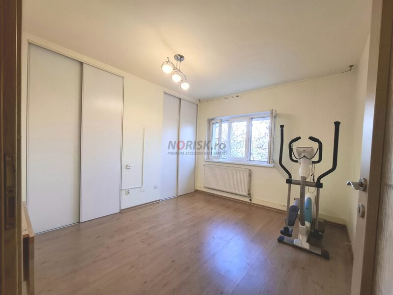 Nerva Traian 2 Camere  61 mp   Ocazie  Decomandat Centrala  Etaj 1