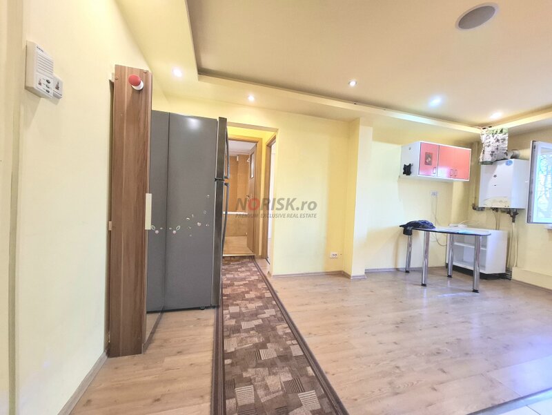 Nerva Traian 2 Camere  61 mp   Ocazie  Decomandat Centrala  Etaj 1