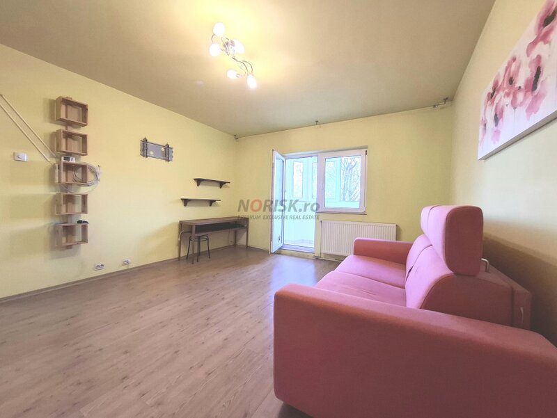 Nerva Traian 2 Camere  61 mp   Ocazie  Decomandat Centrala  Etaj 1