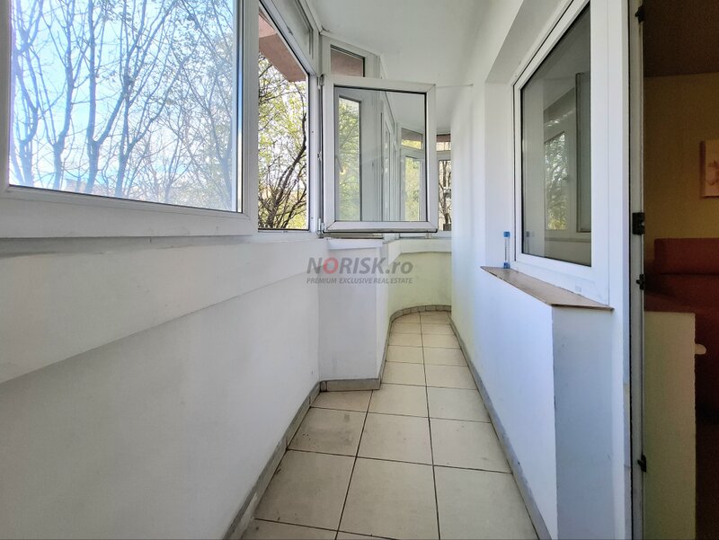 Nerva Traian 2 Camere  61 mp   Ocazie  Decomandat Centrala  Etaj 1